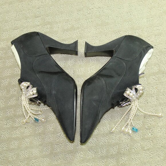 CHANEL NEW Pre-Fall 18A BLACK CC PEARL JEWELED BOW BOOTIES SHOES EU 37.5C / 6.5 - Picture 5 of 10